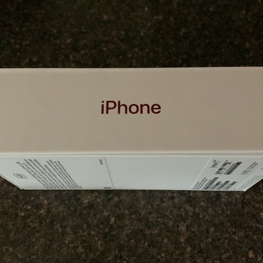 iPhone box - Picture 2 of 3
